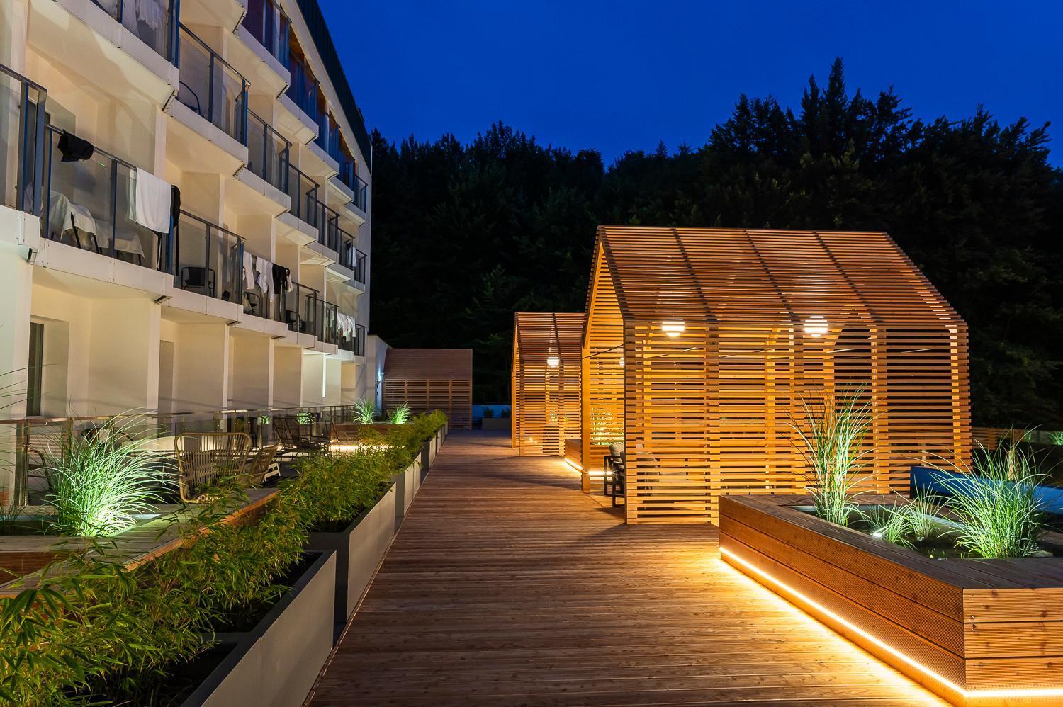 Hotel Zagron Щирк Екстер'єр фото