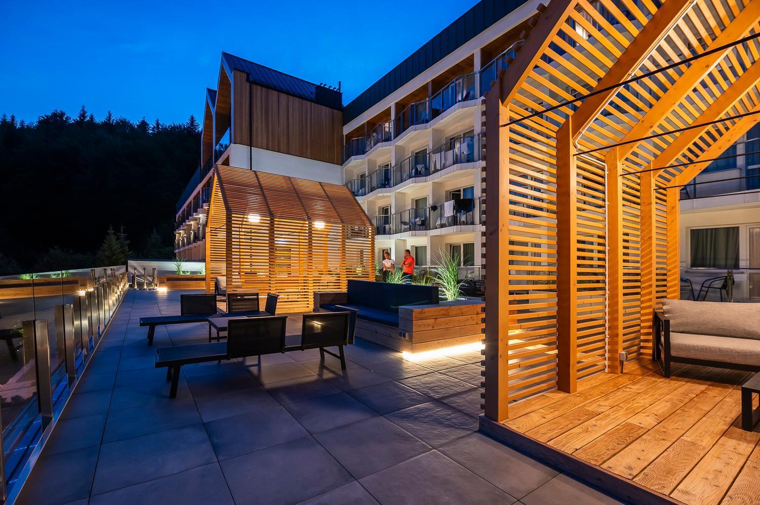 Hotel Zagron Щирк Екстер'єр фото