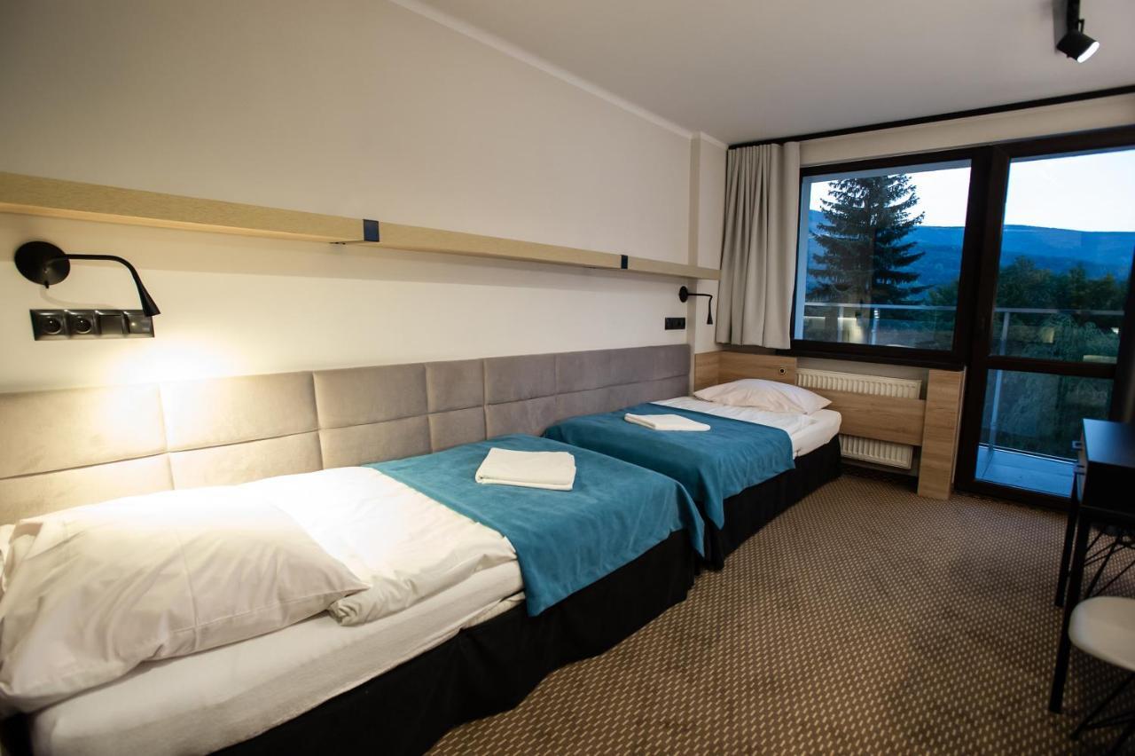 Hotel Zagron Щирк Екстер'єр фото